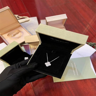 Customized Luxury Diamond Jewelry HK Setting Jewelry Manufacturer'S Factory