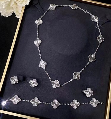 Excellent Symmetry 18K Gold Diamond Jewelry With Customized Weight